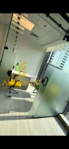 135,000 ج.م مكتب اداري للايجار في التجمع الخامس بوديم كايرو فيستيفال سيتي متشطب بالتكيفات