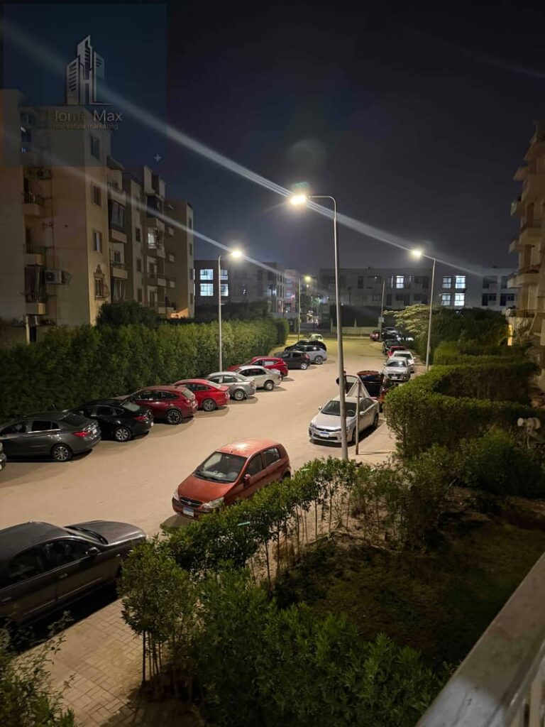 شقة للإيجار بالمطبخ في المستقبل الشيخ زايد 0