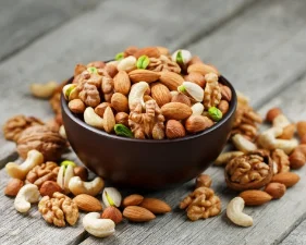 مكسرات مشكلة فاخرة 1 كيلو | تشكيلة متنوعة وجودة عالية