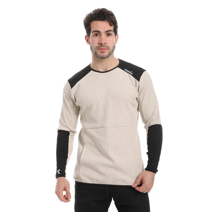 تي شيرت رجالي ديادورا بلون بيج مع طبعة عصرية